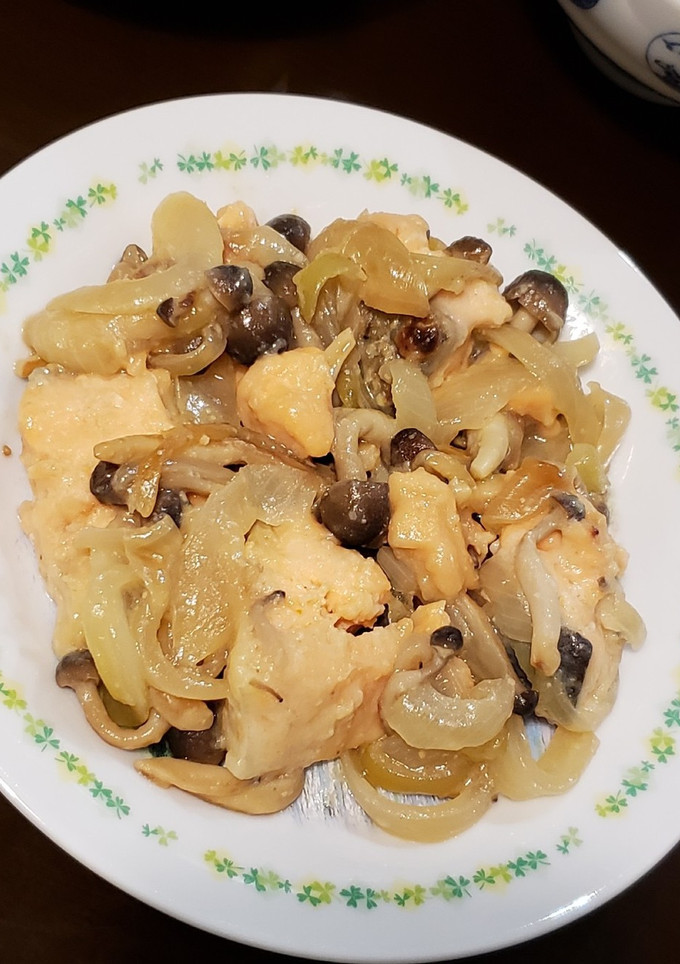 鮭とたまねぎしめじの味噌炒め-レシピのメイン写真