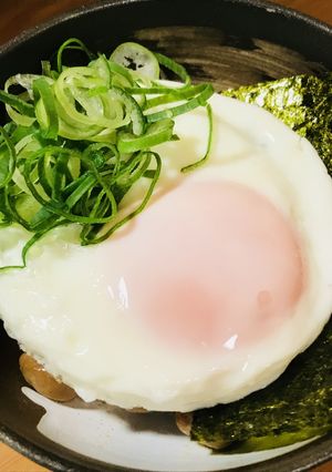 シンプル前菜●納豆+目玉焼き+味つけ海苔-レシピのメイン写真