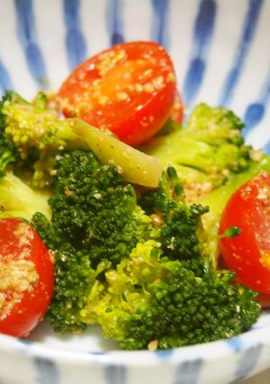 ブロッコリーとプチトマトの胡麻和え♪-レシピのメイン写真