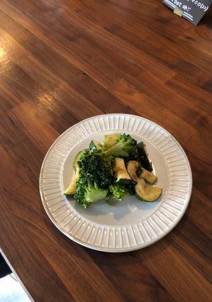 緑野菜のアンチョビガーリック炒め-レシピのメイン写真