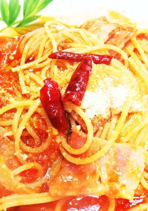ベーコンとトマトのパスタは時を選ばず-レシピのメイン写真
