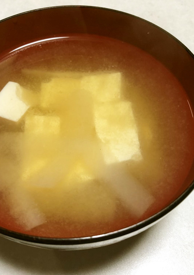 薄味に仕上げた大根の皮と豆腐の味噌汁-レシピのメイン写真
