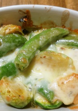 鶏むね肉と芽キャベツのチーズ焼き-レシピのメイン写真