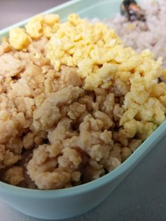 甘め!鶏そぼろごはん-レシピのメイン写真