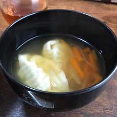 รูปของ 水餃子の中華風スープ