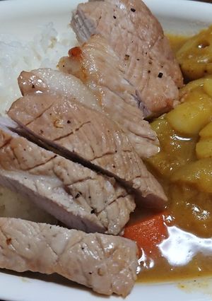 ポークステーキと頂く✨根菜たっぷりカレー-レシピのメイン写真