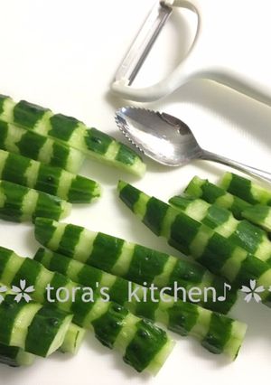 簡単☘️ピーラーできゅうりの飾り切り-レシピのメイン写真