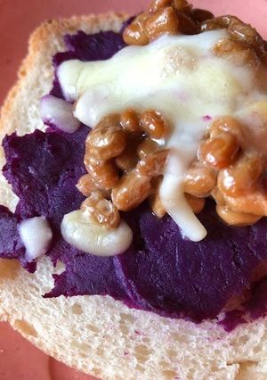 納豆と紫芋のチーズトースト-レシピのメイン写真