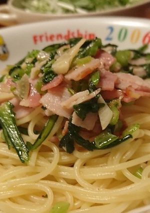 春菊とベーコンのガーリックオイルパスタ-レシピのメイン写真