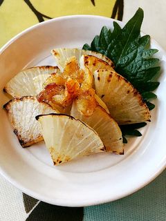 鶏皮焼き大根♪塩で♪簡単シンプル!-レシピのメイン写真