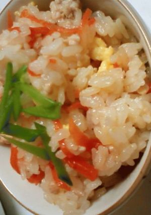鶏そぼろ混ぜずし-レシピのメイン写真