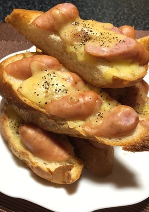 チーズとウィンナーのバケット!(^^)!-レシピのメイン写真