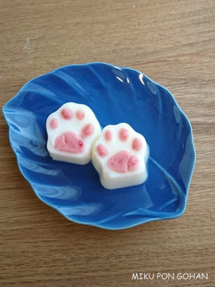 ねこの肉球杏仁豆腐-レシピのメイン写真