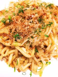 超簡単!我が家の醤油味の焼きうどん-レシピのメイン写真