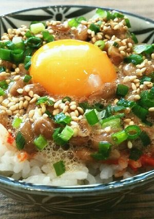 簡単一人飯♡豆板醤ご飯の納豆卵かけご飯♡-レシピのメイン写真