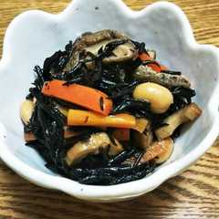 รูปของ ひじき煮でしっかり鉄分！