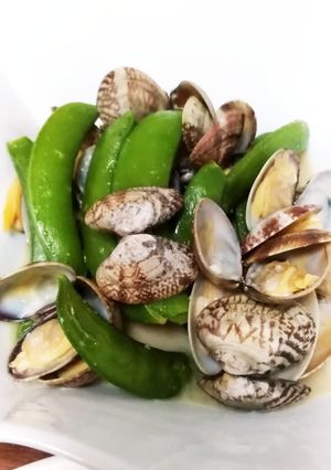 アサリとスナップエンドウの酒蒸し☺-レシピのメイン写真