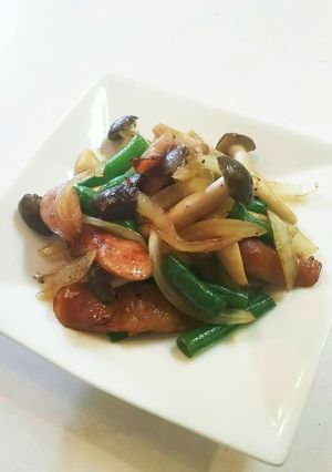 いんげん しめじ 玉葱 ウィンナー炒め物-レシピのメイン写真