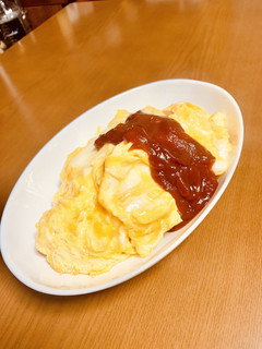 焼きトマトケチャップの濃厚オムライス-レシピのメイン写真