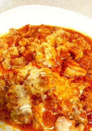 簡単！鶏モモのトマトチーズ煮込み-レシピのメイン写真