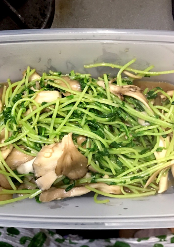 豆苗と舞茸の炒め物-レシピのメイン写真