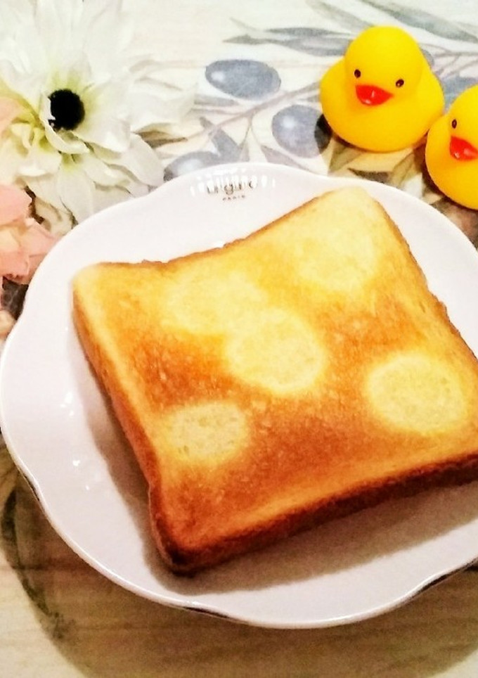 何となく水玉模様のトースト♪-レシピのメイン写真