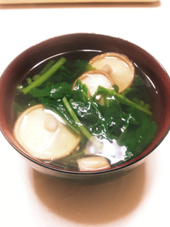 春菊と椎茸のお汁-レシピのメイン写真