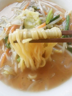 お野菜入り*とんこつ醤油らーめん♪-レシピのメイン写真
