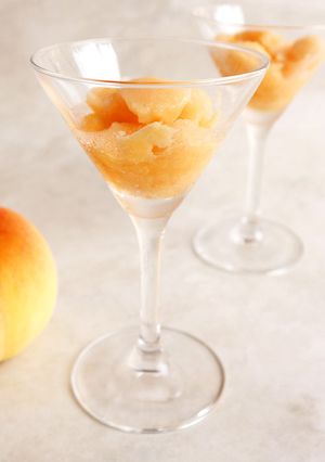 材料3つ☆桃と甘酒のジェラート-レシピのメイン写真