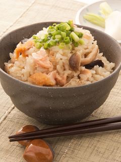 鮭ときのこの炊き込みご飯-レシピのメイン写真