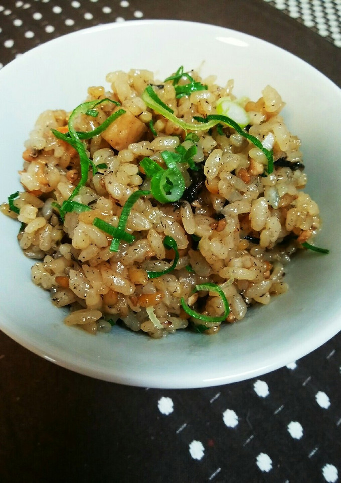 ひじき煮と切り餅で、おこわ風炊き込みご飯-レシピのメイン写真