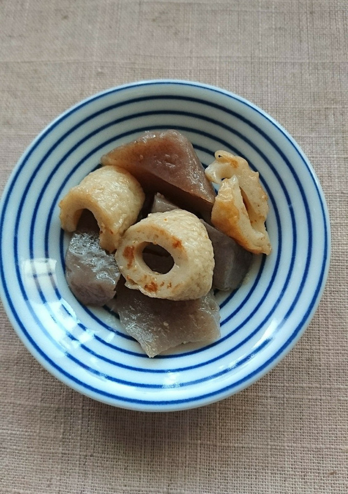 手作り蒟蒻と竹輪の煮物(^-^)-レシピのメイン写真