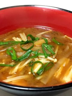 大根とエノキ茸のお味噌汁-レシピのメイン写真
