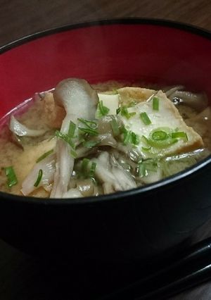 コク旨☆厚揚げと舞茸のおみそ汁-レシピのメイン写真