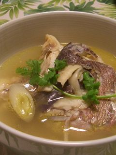 鯛のアラで作るエスニック風スープ-レシピのメイン写真