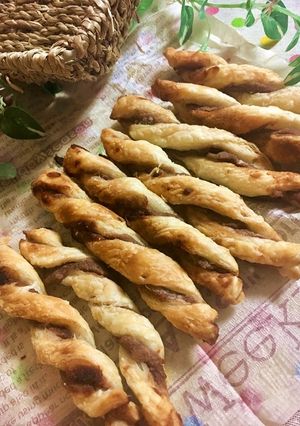 冷凍パイシート★餡子ねじりスティックパイ-レシピのメイン写真