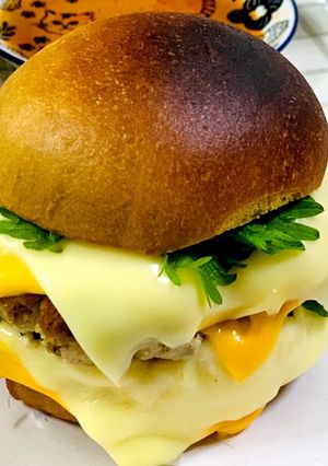 糖質制限ハンバーガー。チーチーダブチ風！-レシピのメイン写真