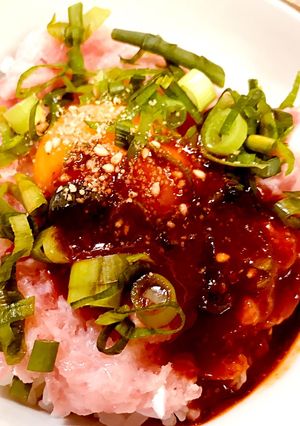 いつもとは違う、ピリ辛ユッケ丼！-レシピのメイン写真