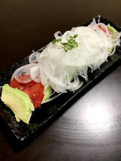 アボカドとトマトのシンプルサラダ-レシピのメイン写真