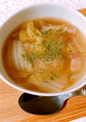 パンチェッタと白菜の簡単コンソメスープ-レシピのメイン写真