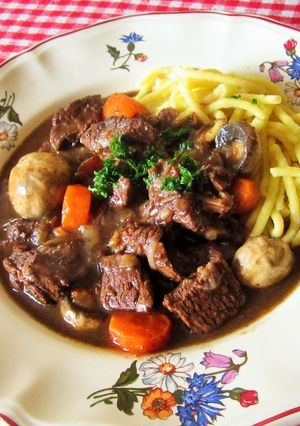 ブッフブルギニョン・牛肉の赤ワイン煮込み-レシピのメイン写真
