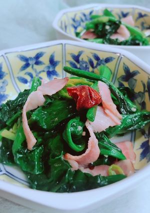 簡単！ベーコンとほうれん草の中華風炒め-レシピのメイン写真