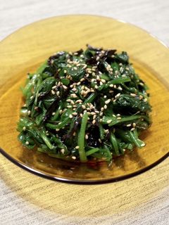 ごま油が合う◎ほうれん草の塩昆布和え-レシピのメイン写真