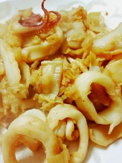 今が旬!いかと白菜のニンニク醤油炒め-レシピのメイン写真
