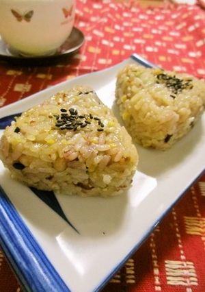 マツタケのお吸い物でおこわ-レシピのメイン写真