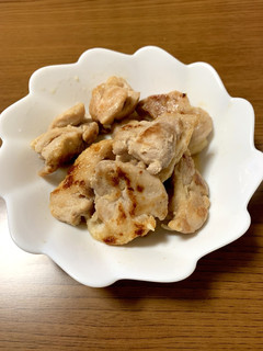 揉んで焼くだけ簡単鶏モモ塩焼き-レシピのメイン写真