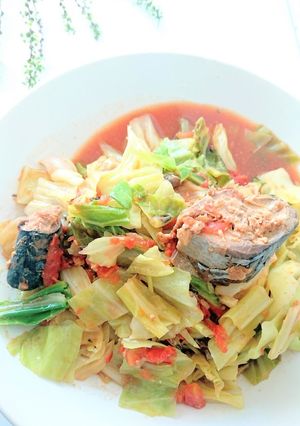 鯖の味噌煮缶とキャベツのトマト煮-レシピのメイン写真