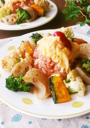 ごはんは少しでも満足♪べジオムライス-レシピのメイン写真