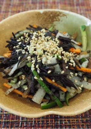 ひじきと千切り野菜のわさび醤油和え-レシピのメイン写真
