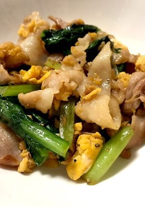 焼肉のタレで簡単！豚こまと小松菜の卵炒め-レシピのメイン写真